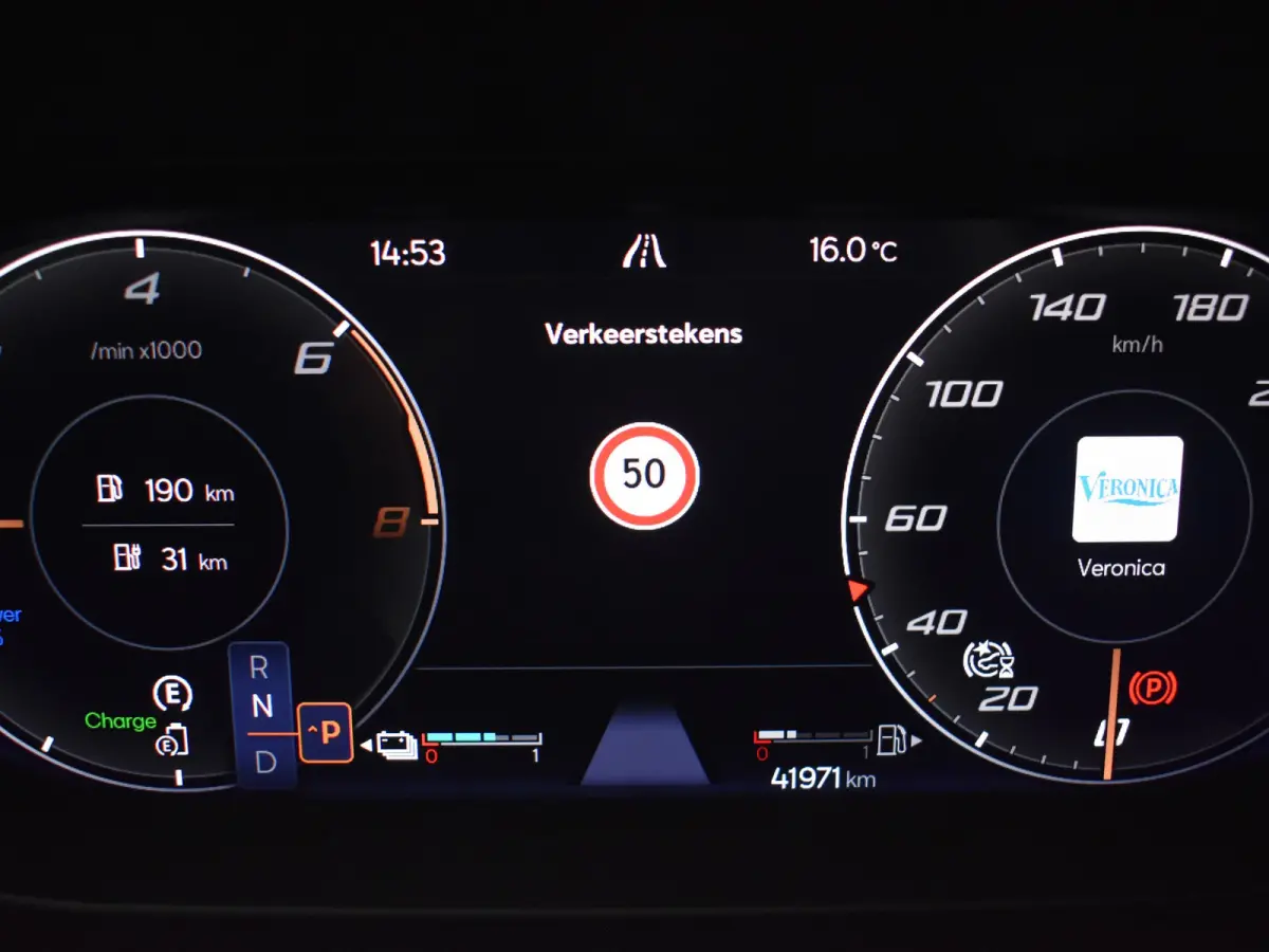 1.4 e-Hybrid VZ Performance 245PK | Achteruitrijcamera | Apple carplay Android auto | Stoel/Stuurverwarming | Cruise control adaptief | Dodehoek detectie | Keyless Entry/Start | Navigatie  |