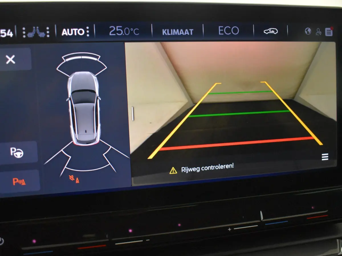 1.4 e-Hybrid VZ Performance 245PK | Achteruitrijcamera | Apple carplay Android auto | Stoel/Stuurverwarming | Cruise control adaptief | Dodehoek detectie | Keyless Entry/Start | Navigatie  |