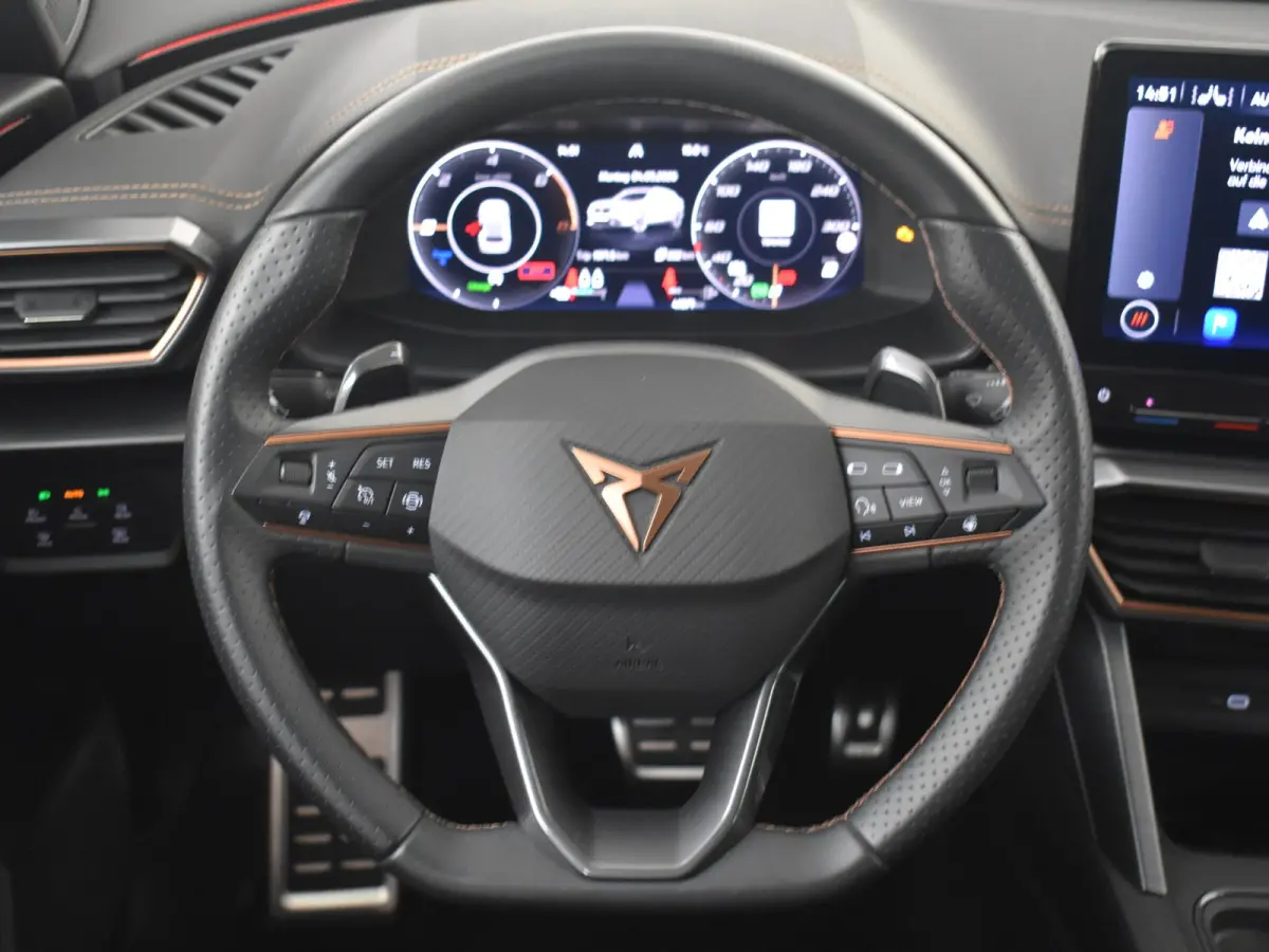 1.4 e-Hybrid VZ Performance 245PK | Achteruitrijcamera | Apple carplay Android auto | Stoel/Stuurverwarming | Cruise control adaptief | Dodehoek detectie | Keyless Entry/Start | Navigatie  |