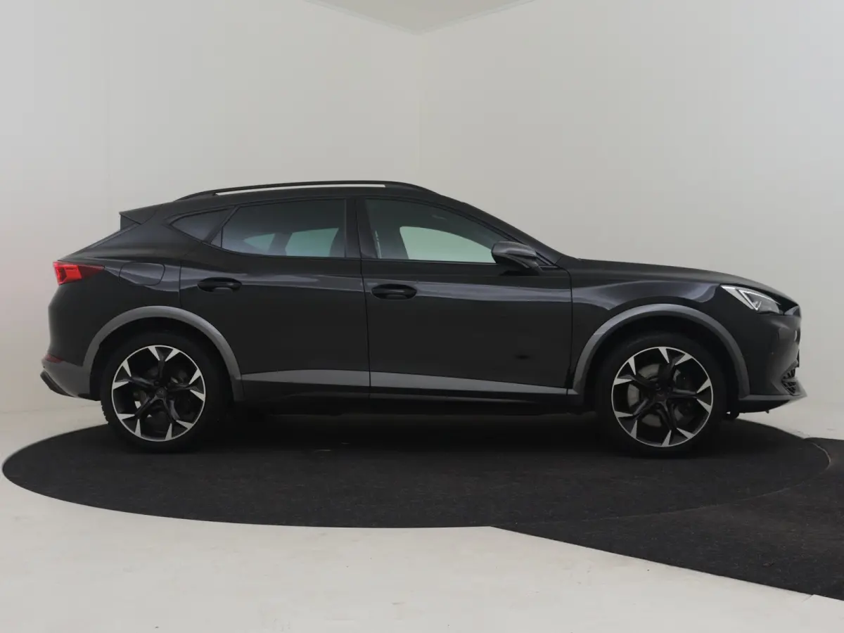 1.4 e-Hybrid VZ Performance 245PK | Achteruitrijcamera | Apple carplay Android auto | Stoel/Stuurverwarming | Cruise control adaptief | Dodehoek detectie | Keyless Entry/Start | Navigatie  |