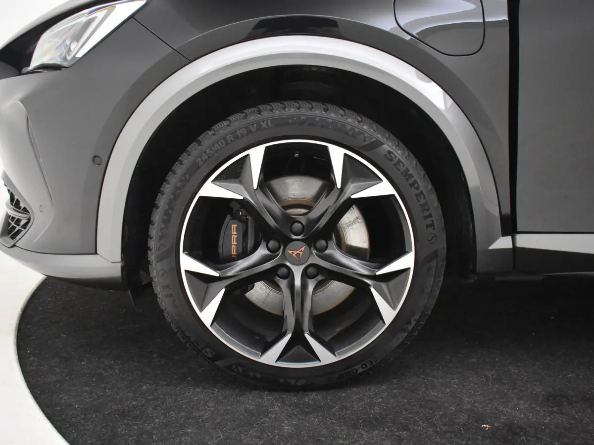 1.4 e-Hybrid VZ Performance 245PK | Achteruitrijcamera | Apple carplay Android auto | Stoel/Stuurverwarming | Cruise control adaptief | Dodehoek detectie | Keyless Entry/Start | Navigatie  |