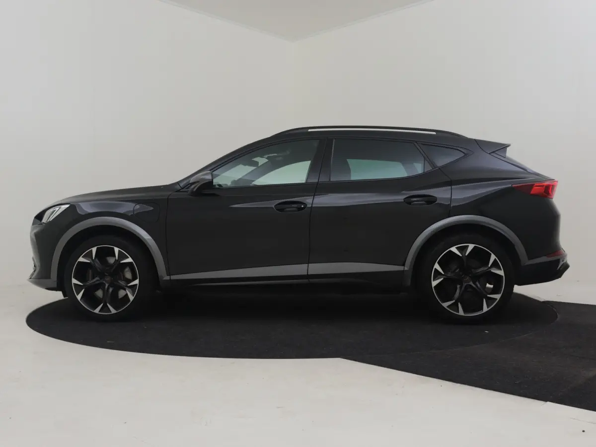1.4 e-Hybrid VZ Performance 245PK | Achteruitrijcamera | Apple carplay Android auto | Stoel/Stuurverwarming | Cruise control adaptief | Dodehoek detectie | Keyless Entry/Start | Navigatie  |