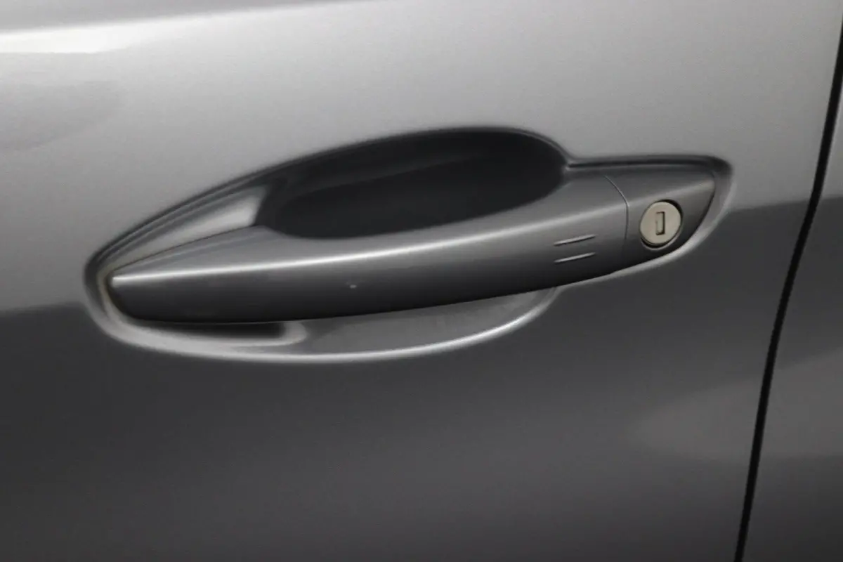 1.2 Allure*ECC*ACC*NAVI*CAM*CARPLAY*