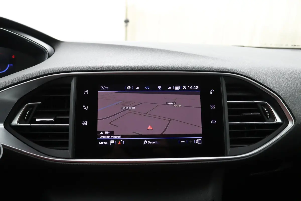 1.2 Allure*ECC*ACC*NAVI*CAM*CARPLAY*