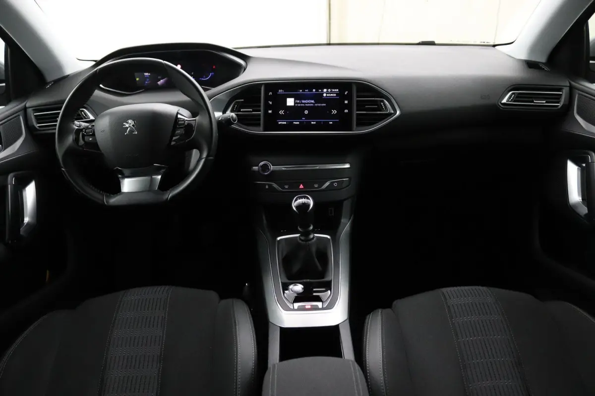 1.2 Allure*ECC*ACC*NAVI*CAM*CARPLAY*