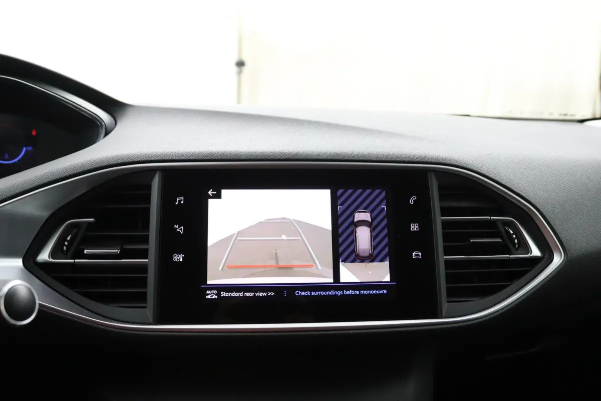 1.2 Allure*ECC*ACC*NAVI*CAM*CARPLAY*
