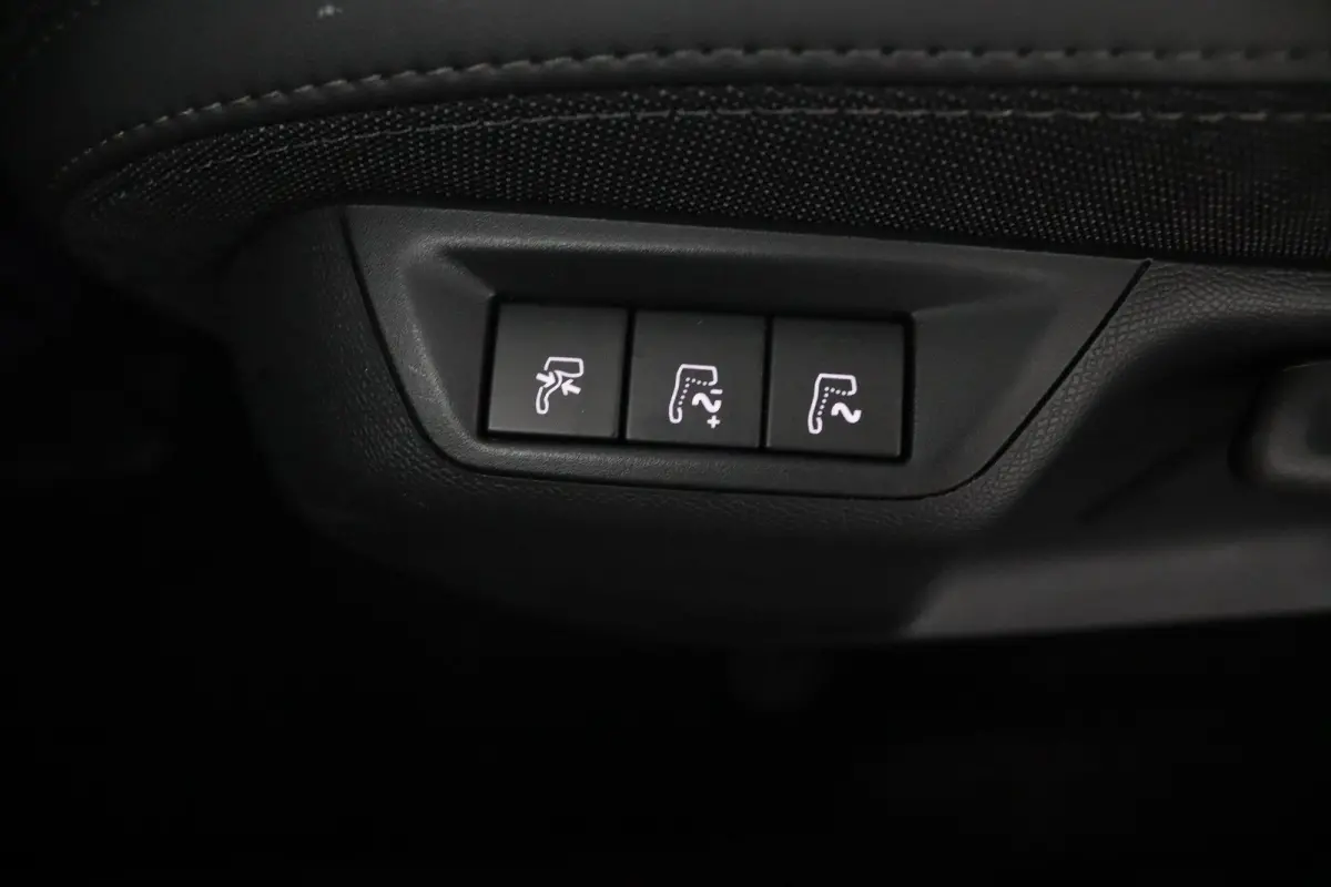 1.2 Allure*ECC*ACC*NAVI*CAM*CARPLAY*