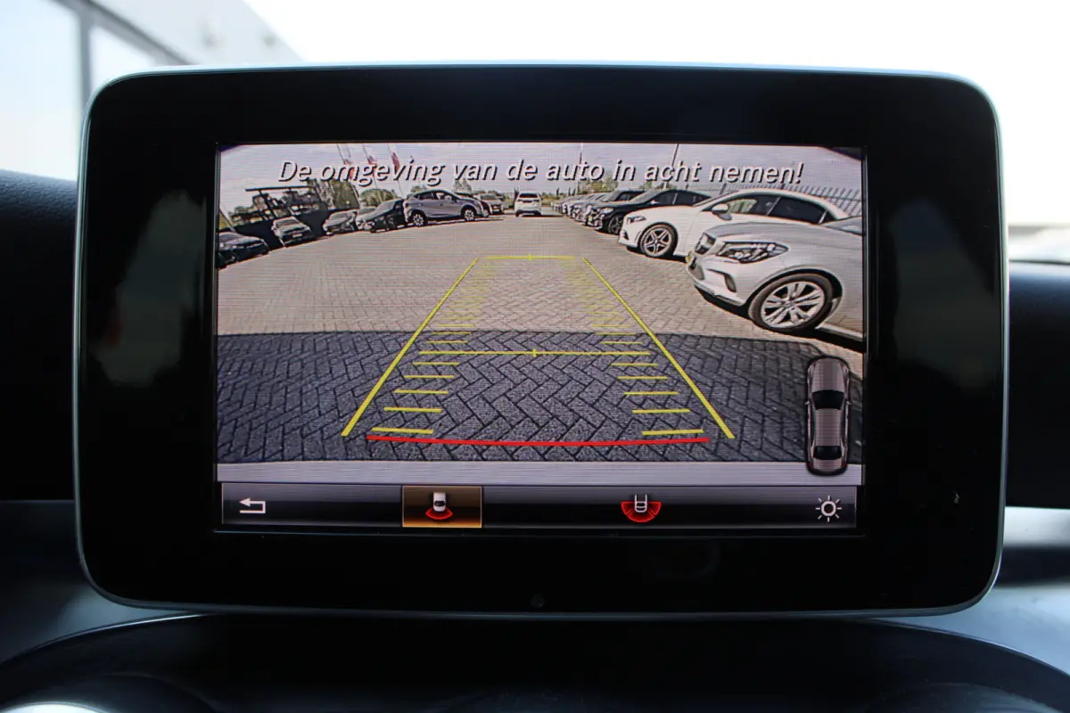 180 AUT9 Avantgarde CAMERA NAVI TREKHAAK NL AUTO