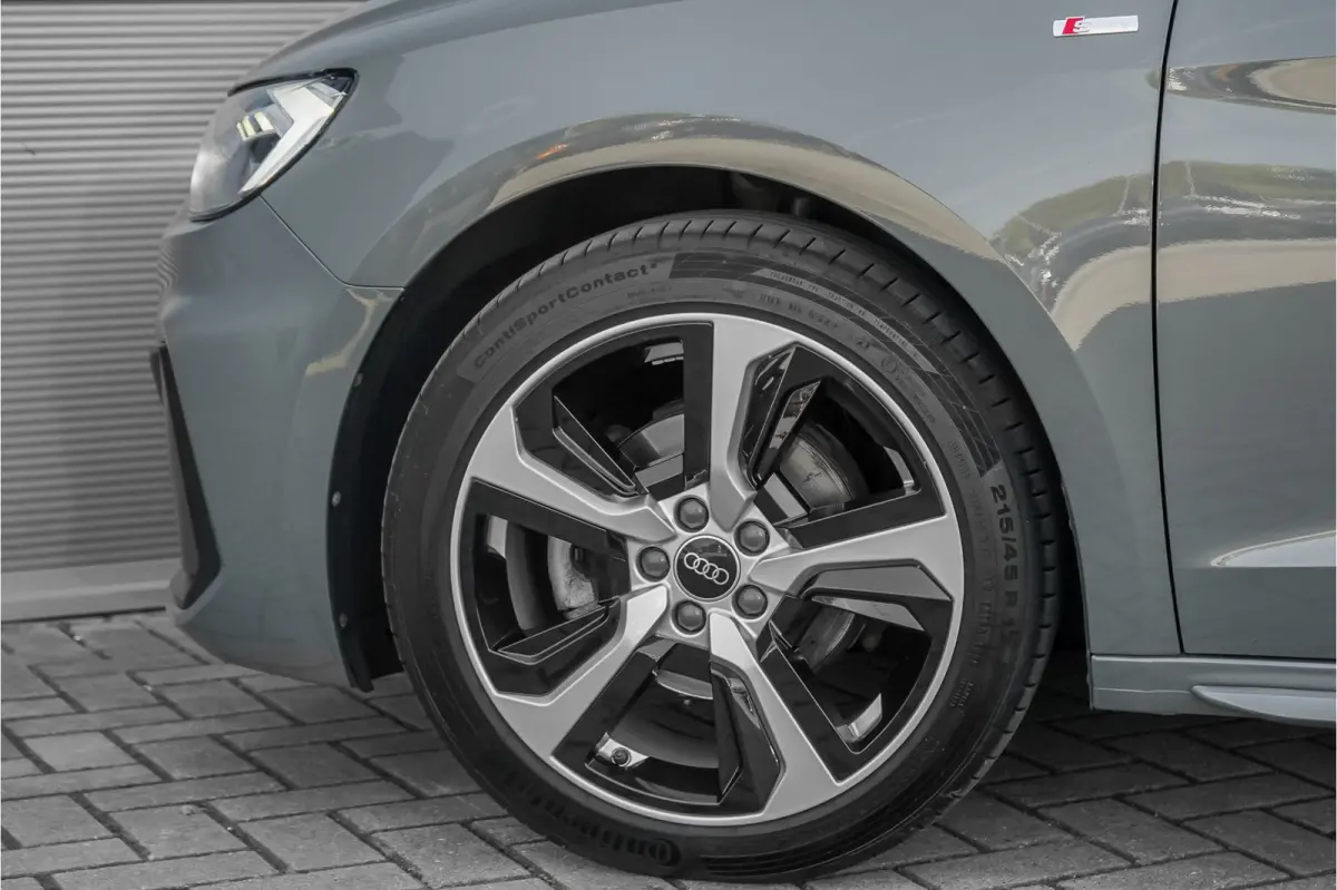30 TFSI S Edition Parkeerhulp Camera CarPlay