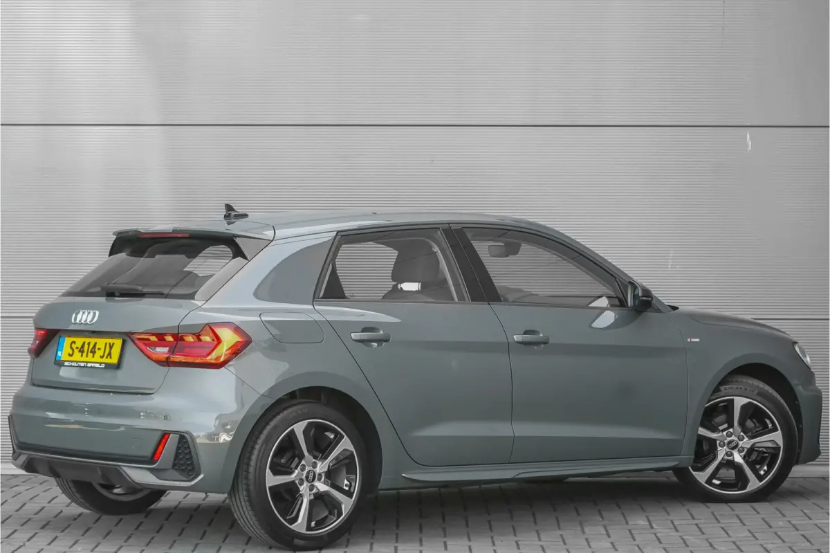 30 TFSI S Edition Parkeerhulp Camera CarPlay