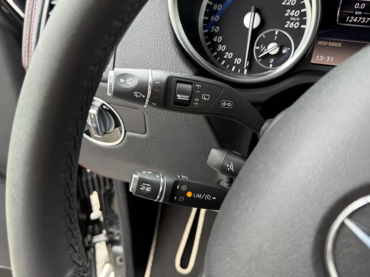 350 Bluetec Designo | Trekhaak | Distronic | HarmanKardon | LED | Camera | Sfeerverlichting | Dodehoekassistent | Schuifdak | Alcantara Hemel