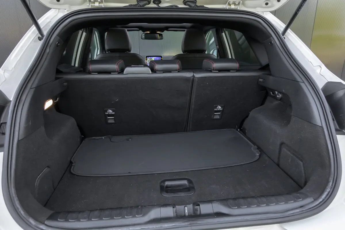 1.0 155pk EcoBoost ST-Line X | Panoramadak | Adaptieve cruise | B&O Audio | Winter-pack | Camera | Dodehoek detectie | 18 INCH