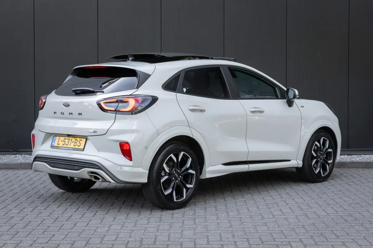 1.0 155pk EcoBoost ST-Line X | Panoramadak | Adaptieve cruise | B&O Audio | Winter-pack | Camera | Dodehoek detectie | 18 INCH