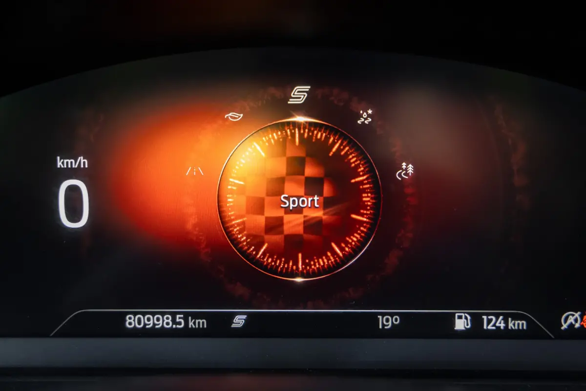 1.0 155pk EcoBoost ST-Line X | Panoramadak | Adaptieve cruise | B&O Audio | Winter-pack | Camera | Dodehoek detectie | 18 INCH