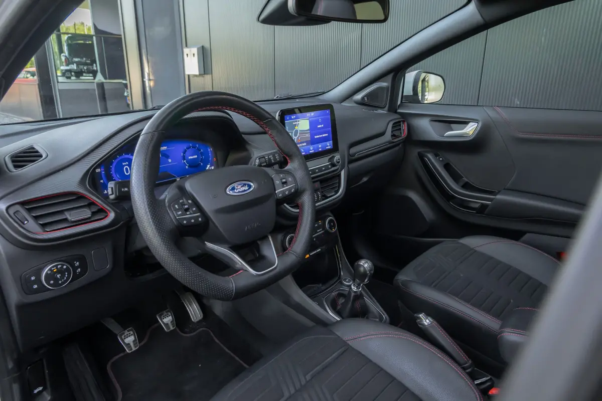 1.0 155pk EcoBoost ST-Line X | Panoramadak | Adaptieve cruise | B&O Audio | Winter-pack | Camera | Dodehoek detectie | 18 INCH