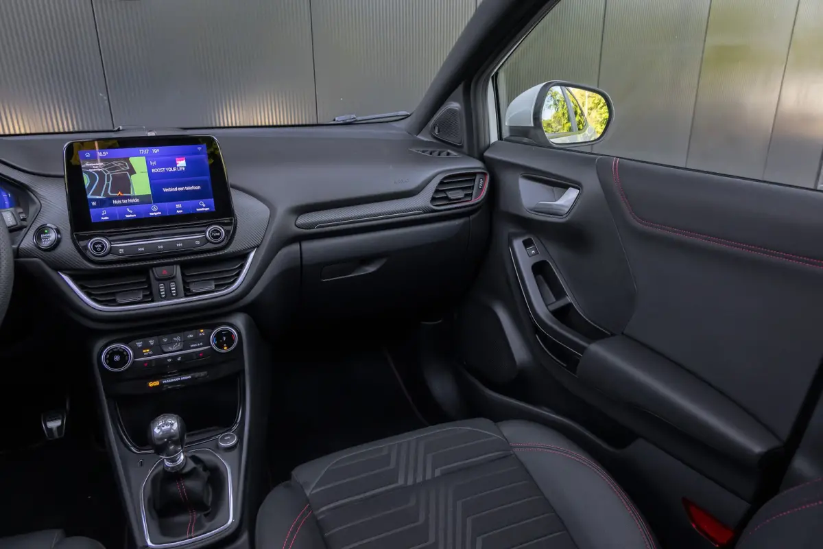 1.0 155pk EcoBoost ST-Line X | Panoramadak | Adaptieve cruise | B&O Audio | Winter-pack | Camera | Dodehoek detectie | 18 INCH