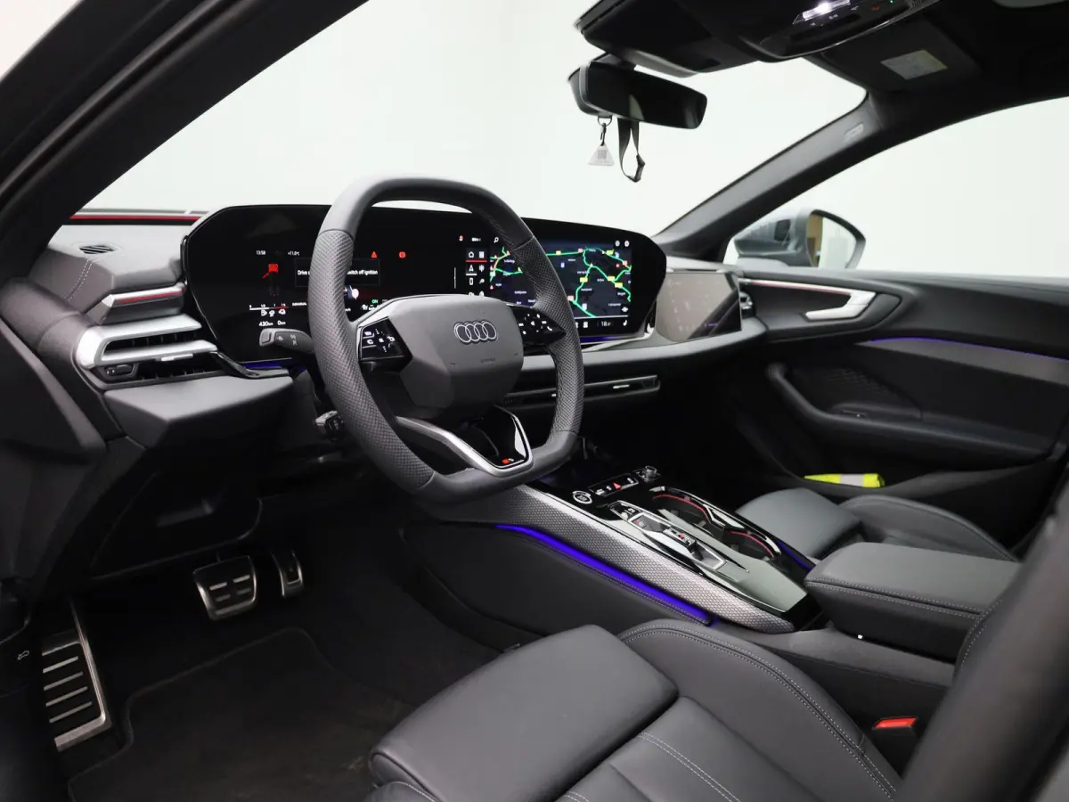 Avant 2.0 quattro S edition 299 PK | S-line | Automaat | 360 Camera | Panorama glasdak | Adaptive Cruise Control | Stoelverwarming | Virtual Cockpit | LED Matrix | Lichtmetalen velgen | Priv