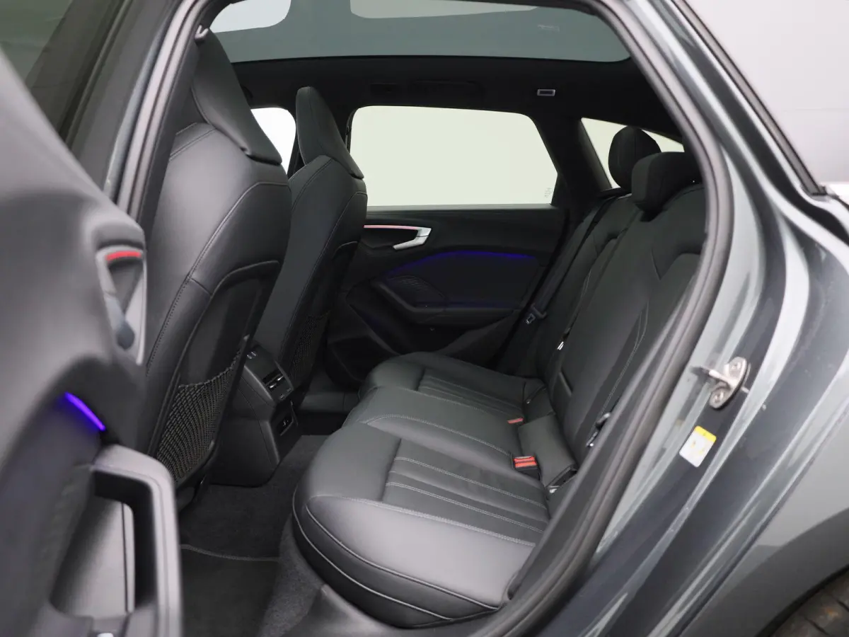 Avant 2.0 quattro S edition 299 PK | S-line | Automaat | 360 Camera | Panorama glasdak | Adaptive Cruise Control | Stoelverwarming | Virtual Cockpit | LED Matrix | Lichtmetalen velgen | Priv