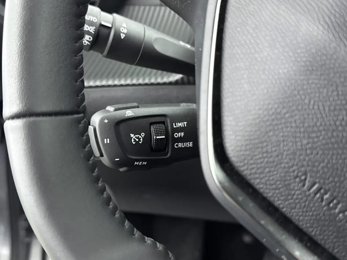 SUV EV 54 kWh 156 pk Allure Avantage | ACCU 98 % | Camera | Draadloos Carplay | Dodehoekbewaking | Navigatie | Parkeersensoren
