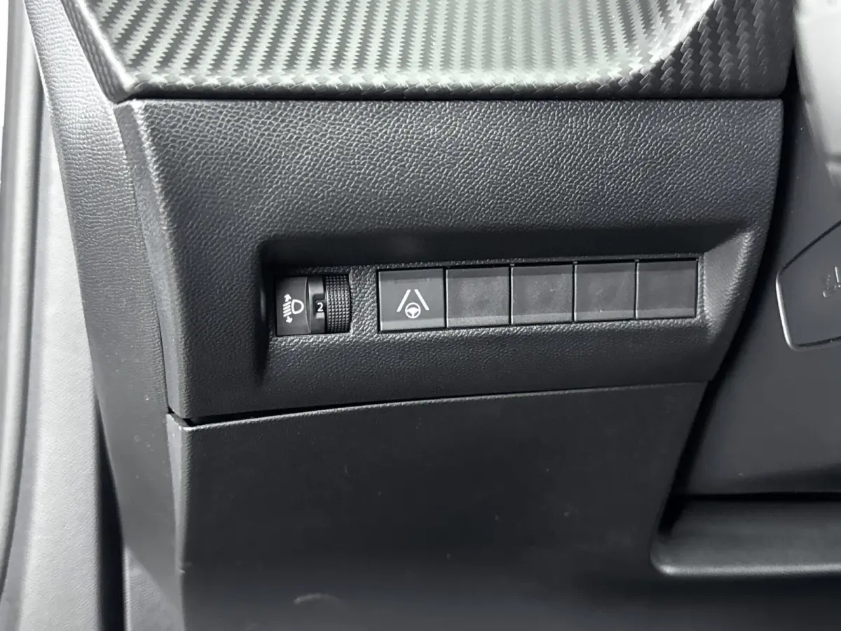 SUV EV 54 kWh 156 pk Allure Avantage | ACCU 98 % | Camera | Draadloos Carplay | Dodehoekbewaking | Navigatie | Parkeersensoren