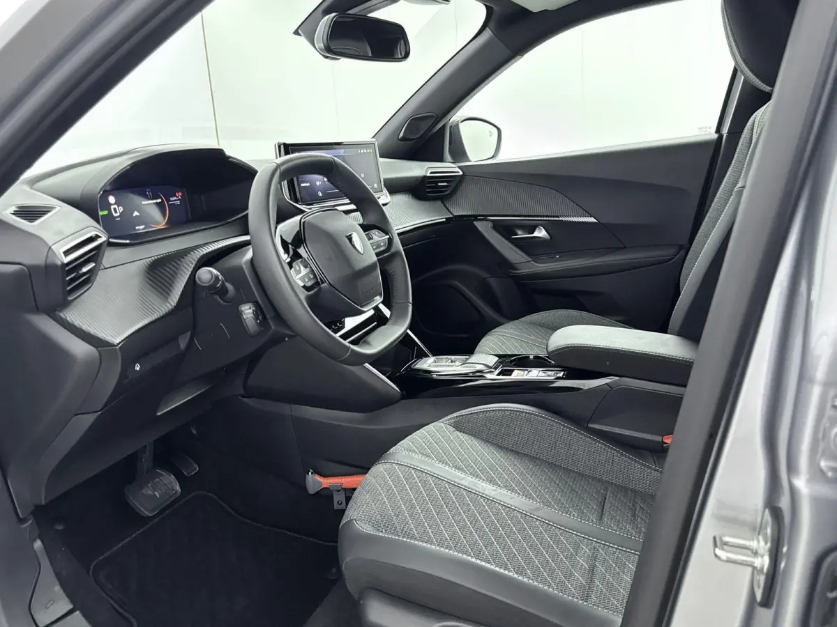 SUV EV 54 kWh 156 pk Allure Avantage | ACCU 98 % | Camera | Draadloos Carplay | Dodehoekbewaking | Navigatie | Parkeersensoren