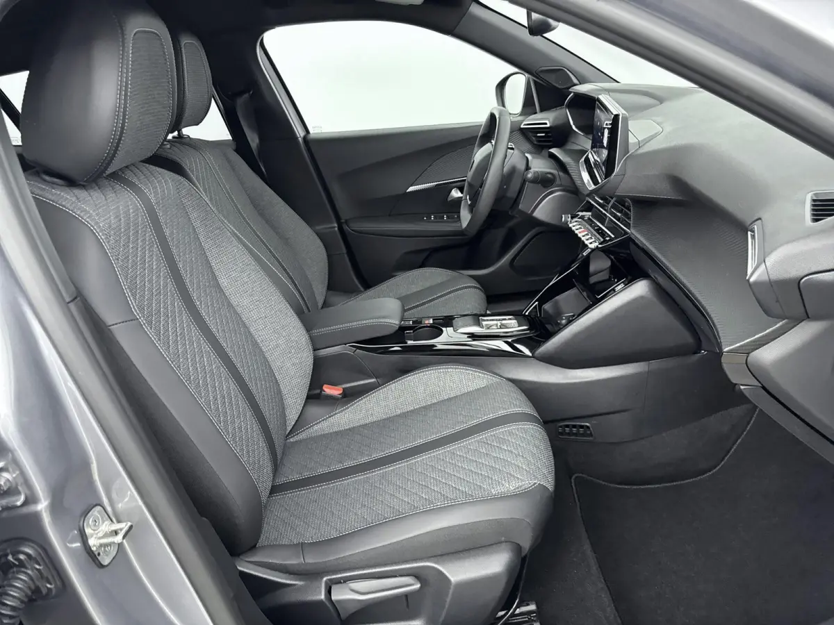 SUV EV 54 kWh 156 pk Allure Avantage | ACCU 98 % | Camera | Draadloos Carplay | Dodehoekbewaking | Navigatie | Parkeersensoren