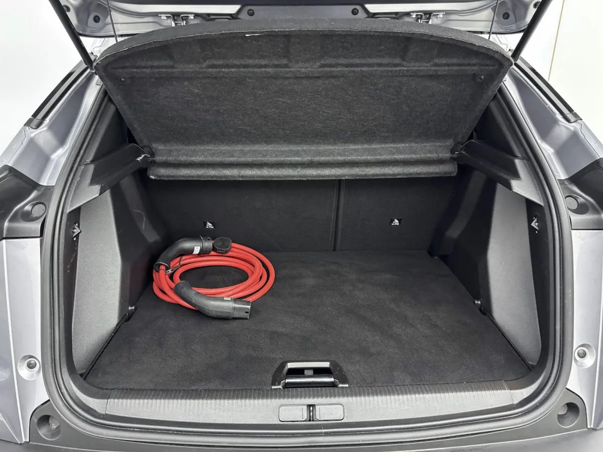 SUV EV 54 kWh 156 pk Allure Avantage | ACCU 98 % | Camera | Draadloos Carplay | Dodehoekbewaking | Navigatie | Parkeersensoren