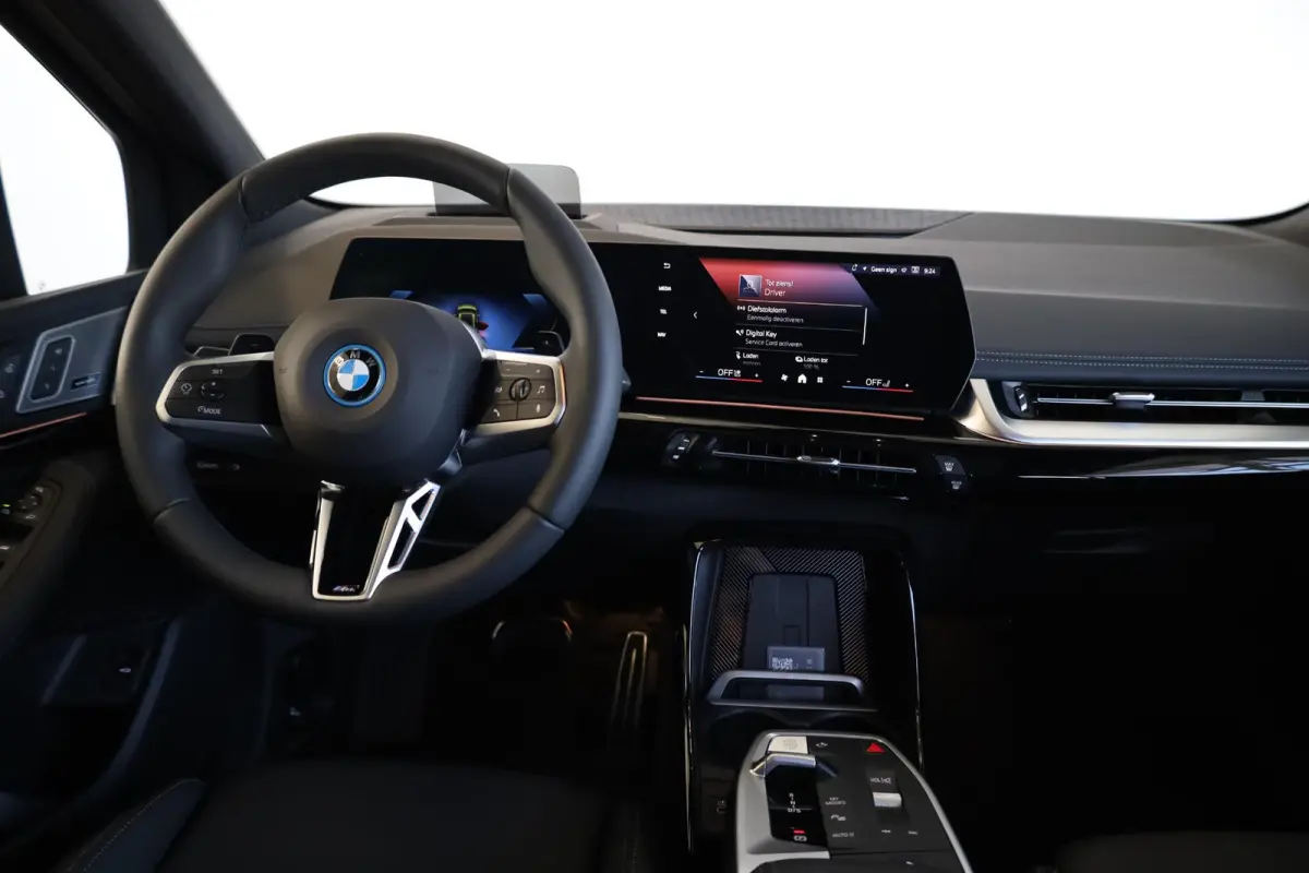 225e xDrive | M Sport Pro | Panoramadak | Head-Up Display | Harman/Kardon | Driving Assistant Plus