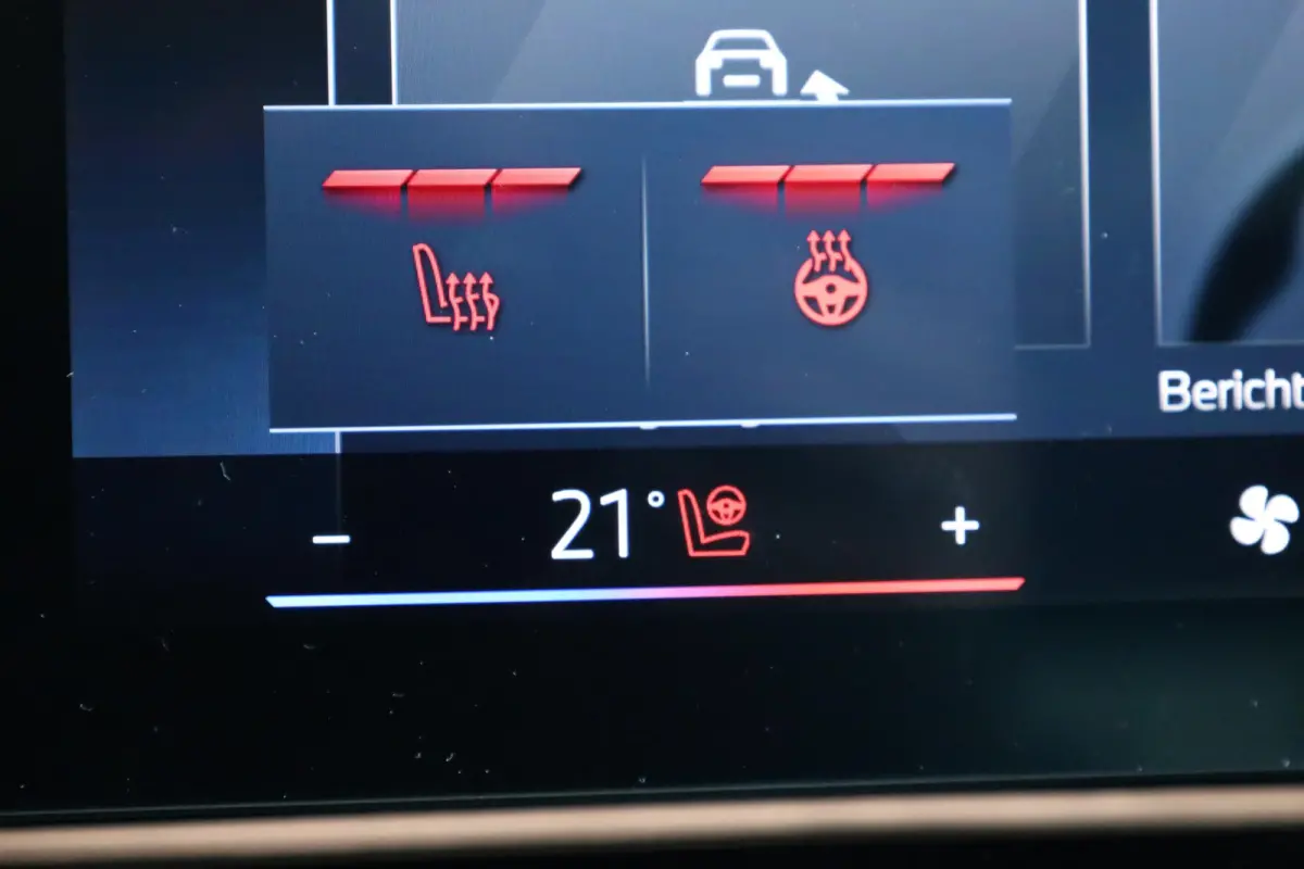 225e xDrive | M Sport Pro | Panoramadak | Head-Up Display | Harman/Kardon | Driving Assistant Plus