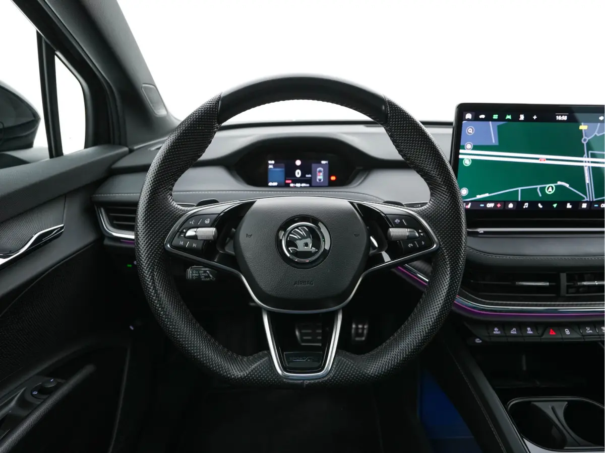 85 Sportline [ 3-Fase-11kW] {SoH-95%} (INCL-BTW) Aut. *PANO |  LEATHER-ALCANTARA | FULL-LED | BLINDSPOT | HEATED-SPORTSEATS | CAMERA | KEYLESS | PRIVACY-GLASS | ADAPTIVE-CRUISE | SHIFTPADDLE