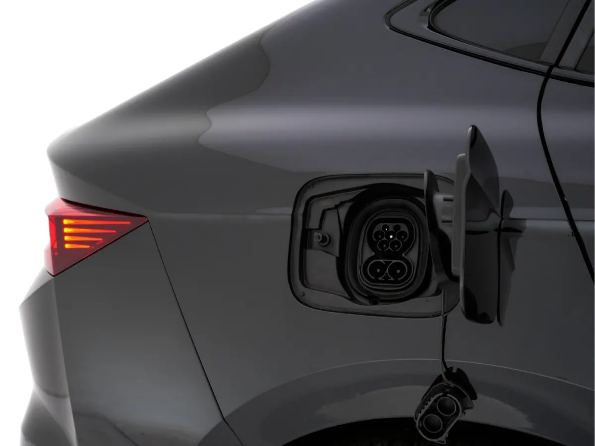 85 Sportline [ 3-Fase-11kW] {SoH-95%} (INCL-BTW) Aut. *PANO |  LEATHER-ALCANTARA | FULL-LED | BLINDSPOT | HEATED-SPORTSEATS | CAMERA | KEYLESS | PRIVACY-GLASS | ADAPTIVE-CRUISE | SHIFTPADDLE
