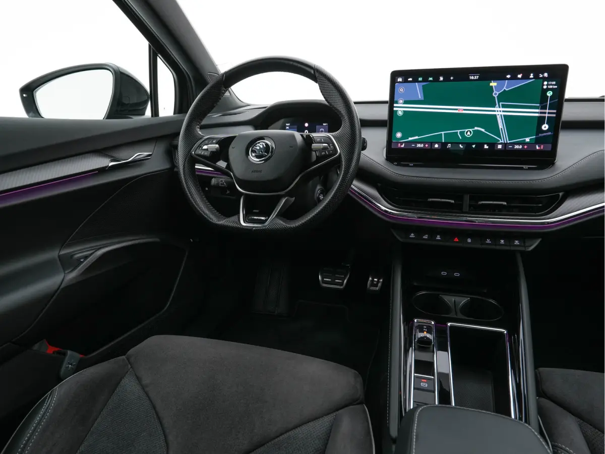 85 Sportline [ 3-Fase-11kW] {SoH-95%} (INCL-BTW) Aut. *PANO |  LEATHER-ALCANTARA | FULL-LED | BLINDSPOT | HEATED-SPORTSEATS | CAMERA | KEYLESS | PRIVACY-GLASS | ADAPTIVE-CRUISE | SHIFTPADDLE