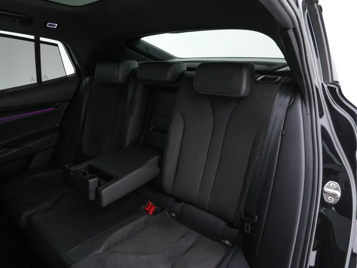 85 Sportline [ 3-Fase-11kW] {SoH-95%} (INCL-BTW) Aut. *PANO |  LEATHER-ALCANTARA | FULL-LED | BLINDSPOT | HEATED-SPORTSEATS | CAMERA | KEYLESS | PRIVACY-GLASS | ADAPTIVE-CRUISE | SHIFTPADDLE