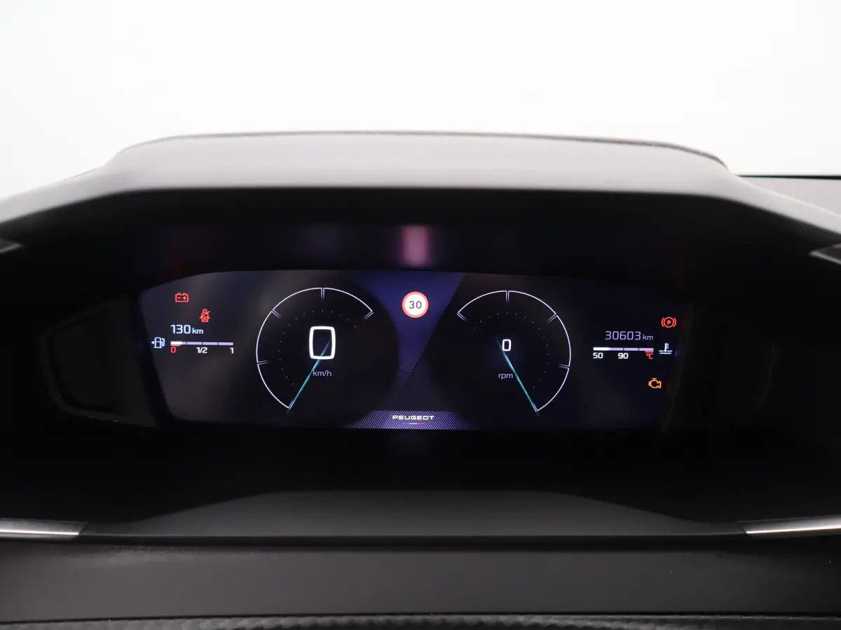 1.2 PureTech 100 Allure Cruise Control | Climate Control | Apple Carplay/Android Auto