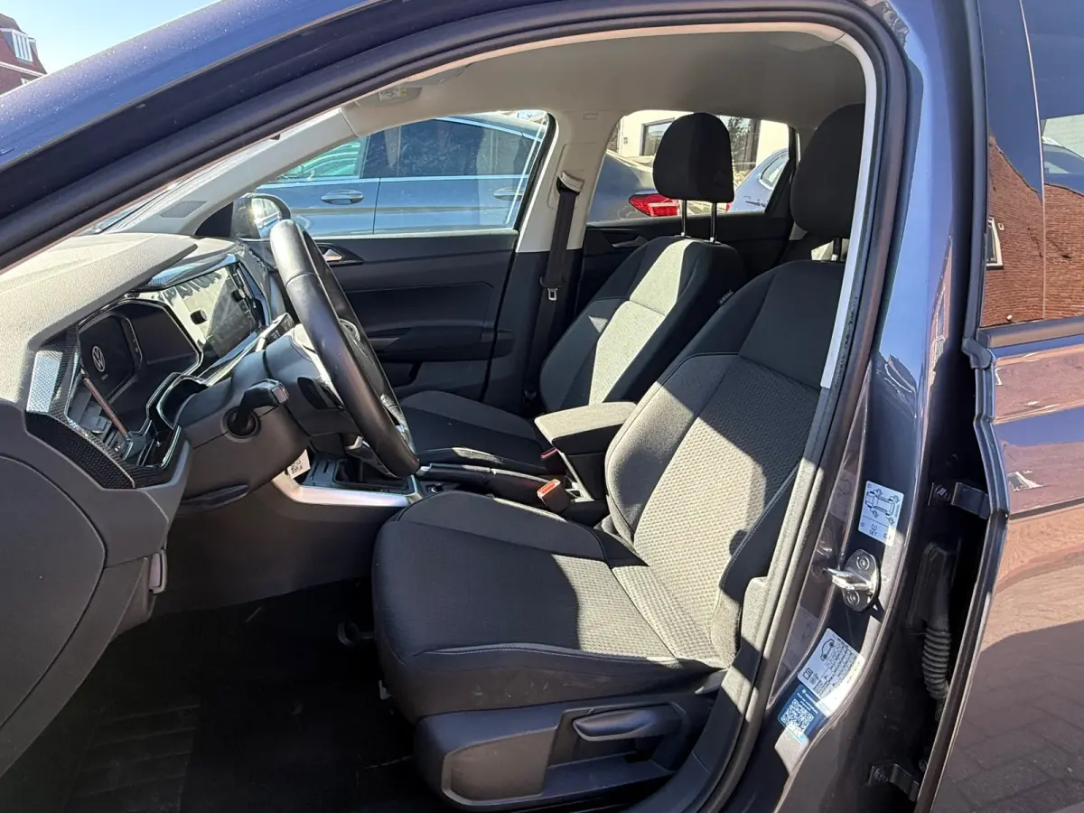 1.0 TSI Life Business, Stoelverwarming,Apple Carplay/Android,Navigatie,Cruise control