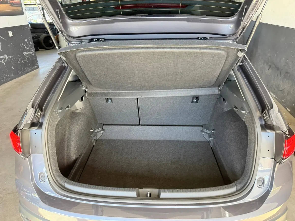1.0 TSI Life Business, Stoelverwarming,Apple Carplay/Android,Navigatie,Cruise control