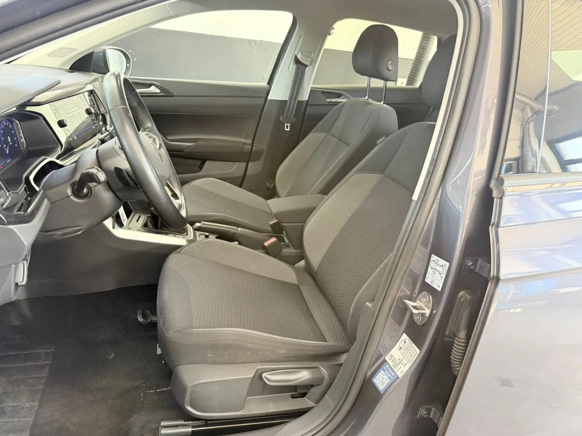 1.0 TSI Life Business, Stoelverwarming,Apple Carplay/Android,Navigatie,Cruise control