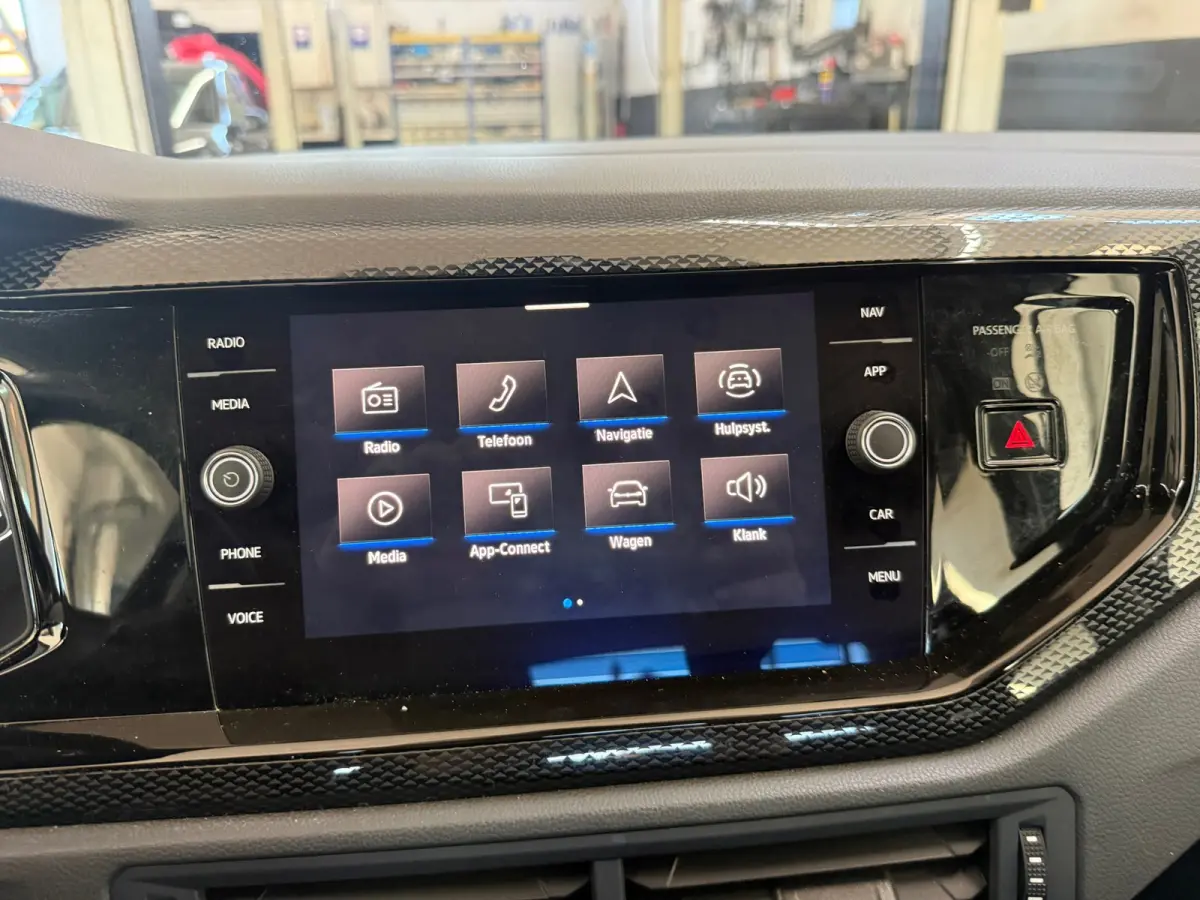 1.0 TSI Life Business, Stoelverwarming,Apple Carplay/Android,Navigatie,Cruise control