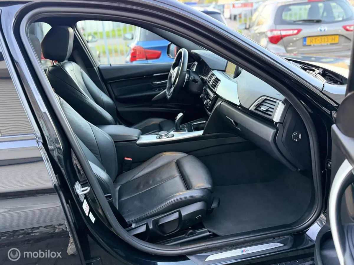 320i M Sport Edition|VIRTUAL|PANO|TREKHAAK