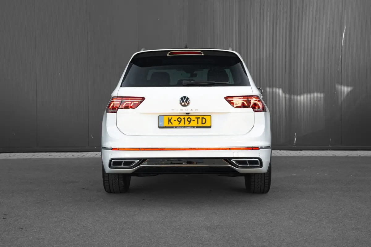1.5 TSI 150pk 7-DSG R-Line Business+ | Panoramadak | 360 Camera | Head-Up | Dodehoeksensor | 19"