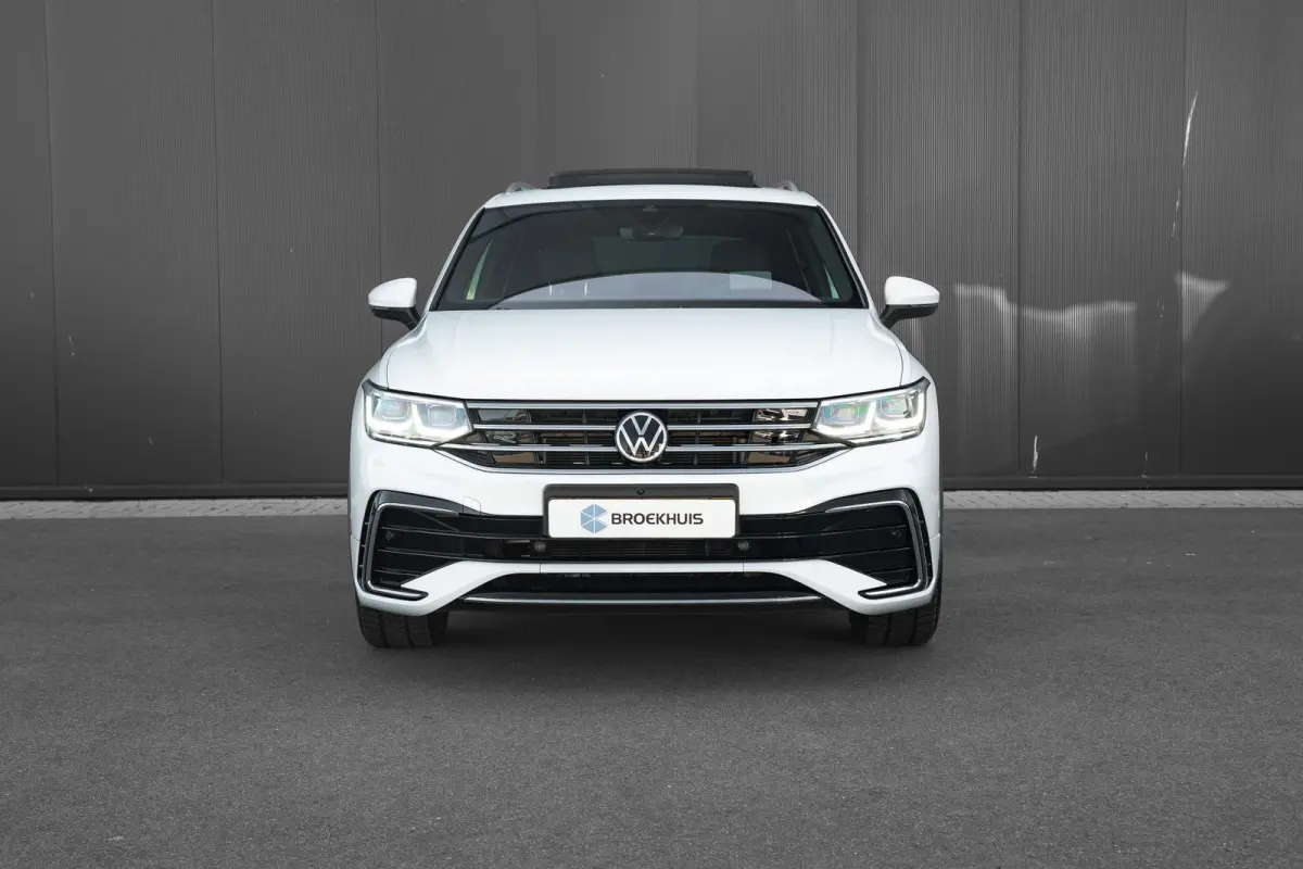 1.5 TSI 150pk 7-DSG R-Line Business+ | Panoramadak | 360 Camera | Head-Up | Dodehoeksensor | 19"