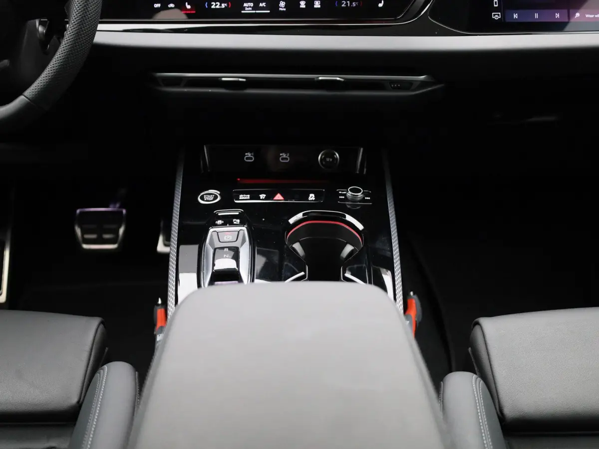 Avant 2.0 quattro S edition 299 PK | SoH 98% | 299 PK | S-line | Automaat | 360 Camera | Panorama glasdak | Adaptive Cruise Control | Stoelverwarming | Virtual Cockpit | LED Matrix | Lichtme