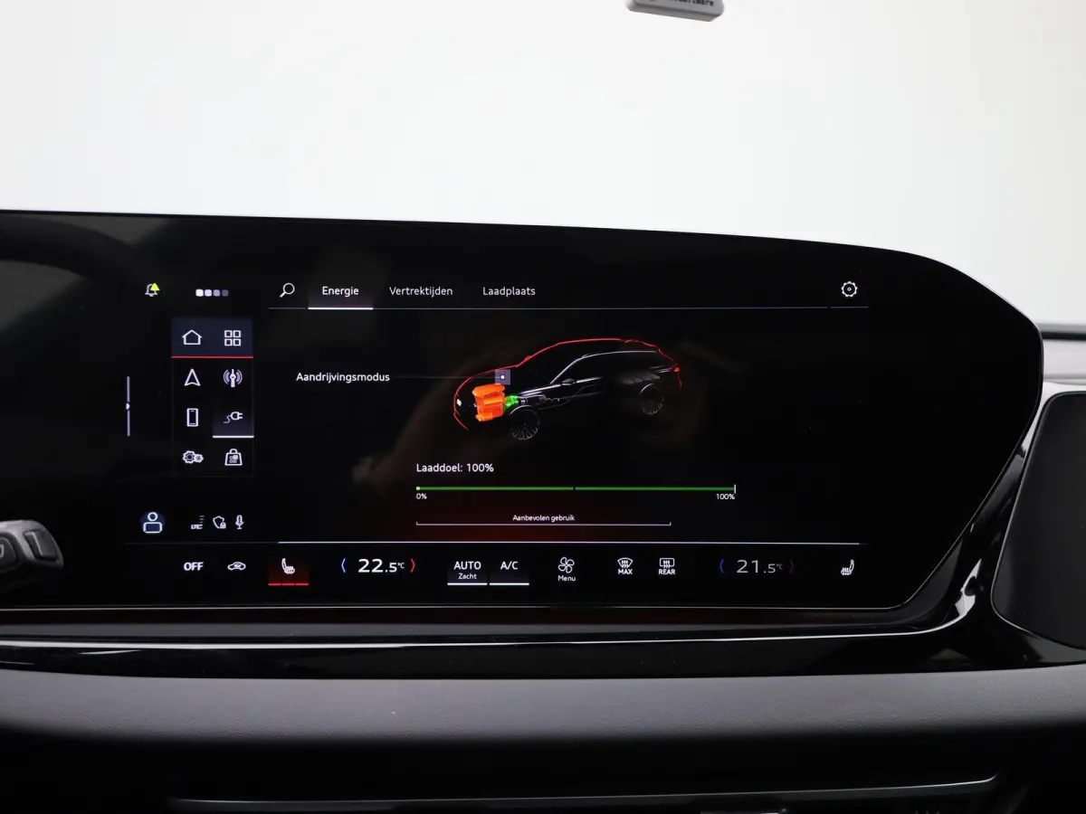 Avant 2.0 quattro S edition 299 PK | SoH 98% | 299 PK | S-line | Automaat | 360 Camera | Panorama glasdak | Adaptive Cruise Control | Stoelverwarming | Virtual Cockpit | LED Matrix | Lichtme