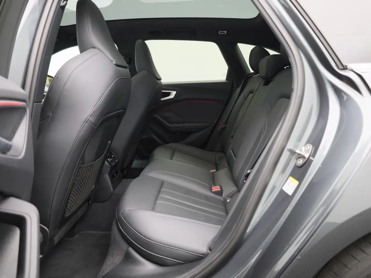 Avant 2.0 quattro S edition 299 PK | SoH 98% | 299 PK | S-line | Automaat | 360 Camera | Panorama glasdak | Adaptive Cruise Control | Stoelverwarming | Virtual Cockpit | LED Matrix | Lichtme