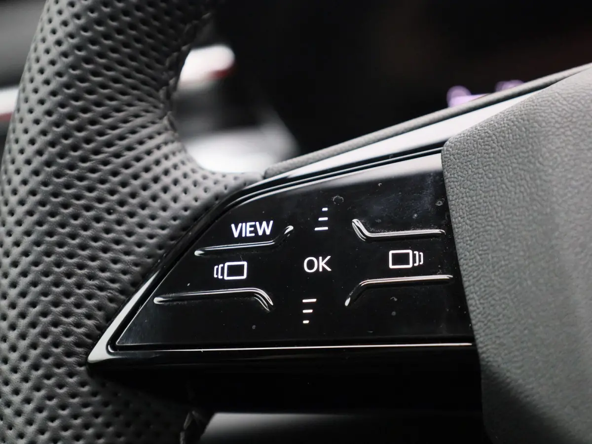 Avant 2.0 quattro S edition 299 PK | SoH 98% | 299 PK | S-line | Automaat | 360 Camera | Panorama glasdak | Adaptive Cruise Control | Stoelverwarming | Virtual Cockpit | LED Matrix | Lichtme