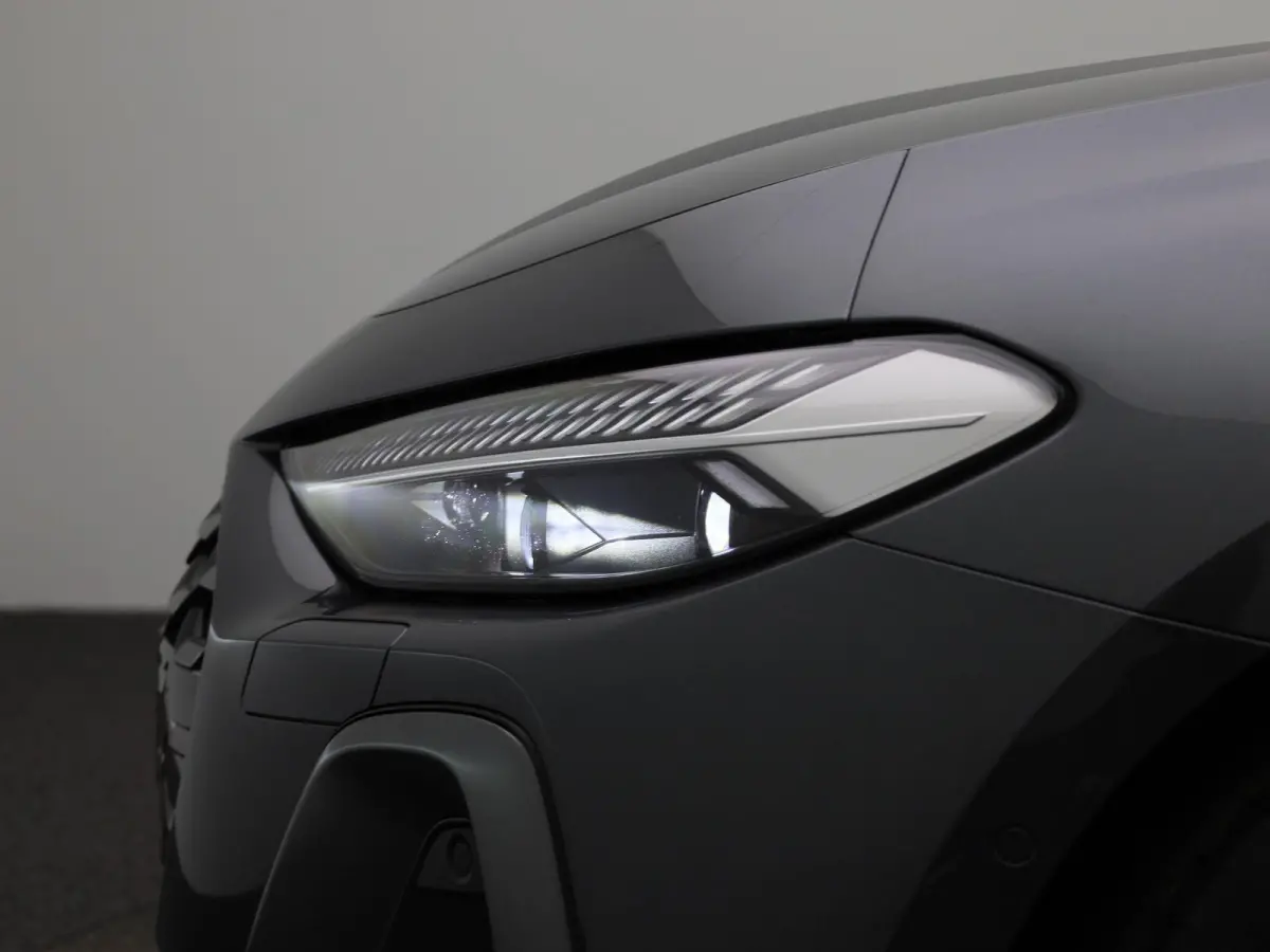 Avant 2.0 quattro S edition 299 PK | SoH 98% | 299 PK | S-line | Automaat | 360 Camera | Panorama glasdak | Adaptive Cruise Control | Stoelverwarming | Virtual Cockpit | LED Matrix | Lichtme