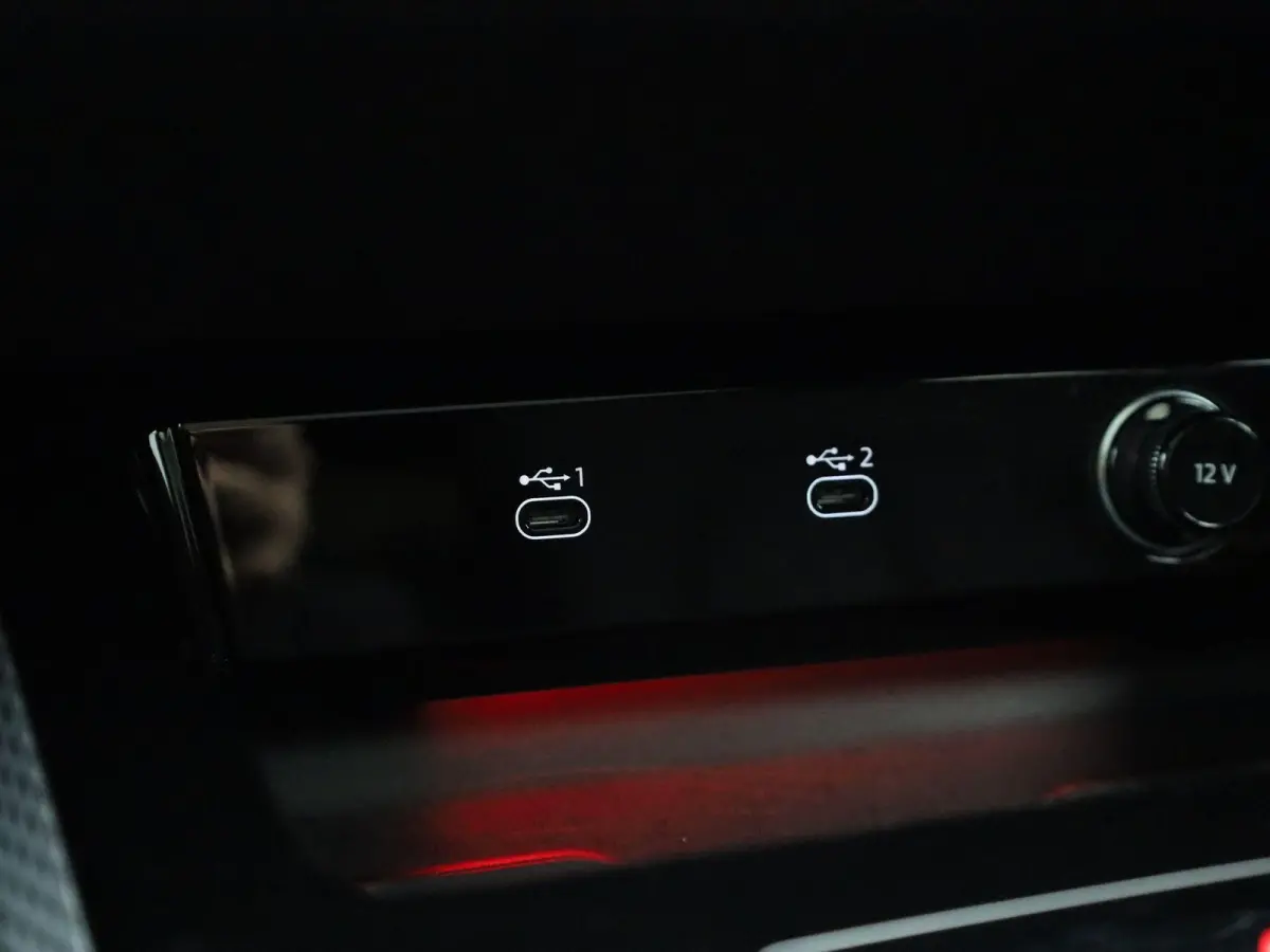 Avant 2.0 quattro S edition 299 PK | SoH 98% | 299 PK | S-line | Automaat | 360 Camera | Panorama glasdak | Adaptive Cruise Control | Stoelverwarming | Virtual Cockpit | LED Matrix | Lichtme