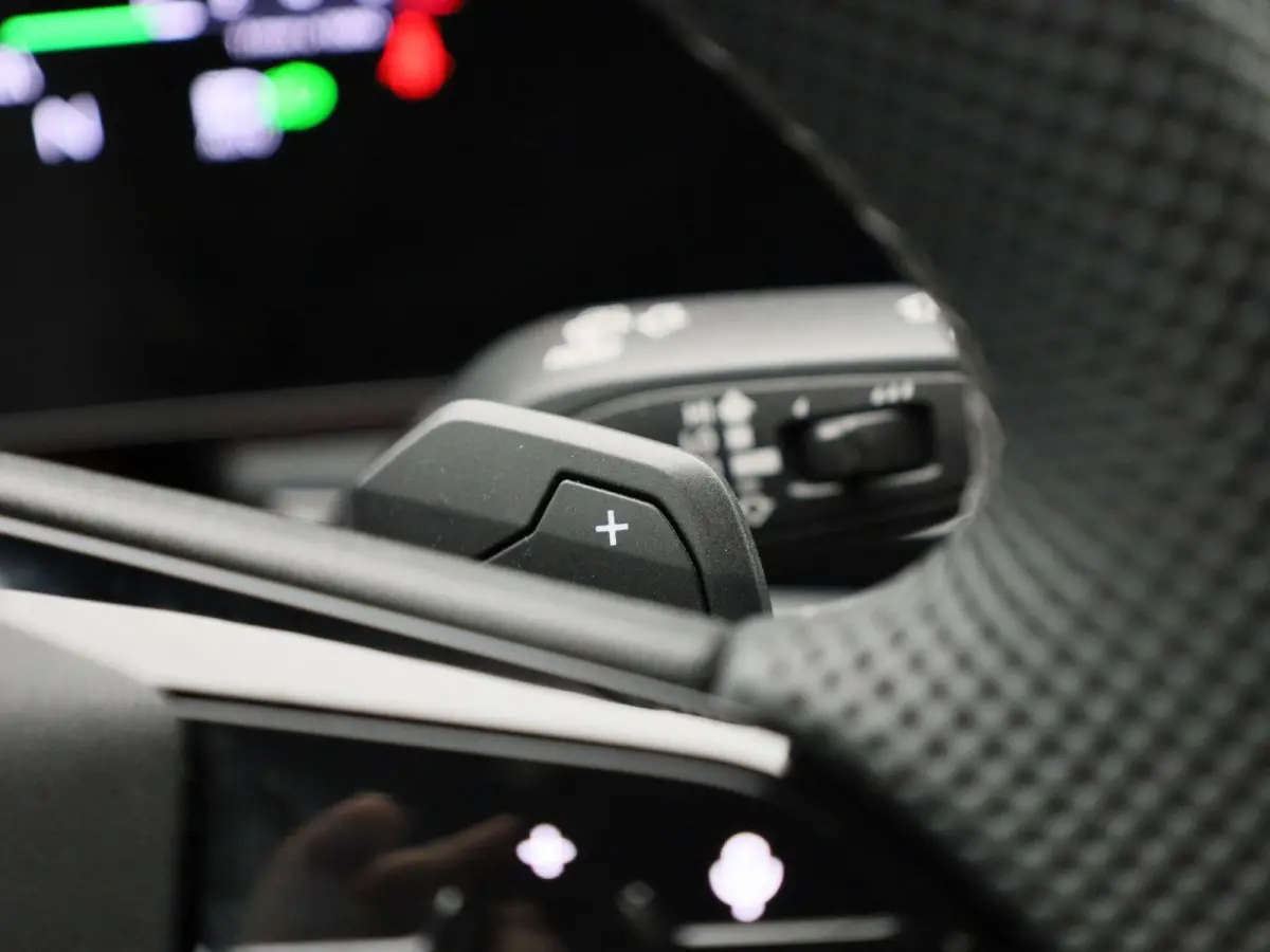Avant 2.0 quattro S edition 299 PK | SoH 98% | 299 PK | S-line | Automaat | 360 Camera | Panorama glasdak | Adaptive Cruise Control | Stoelverwarming | Virtual Cockpit | LED Matrix | Lichtme
