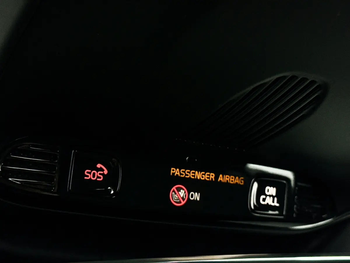 T2 Momentum Business | Park assist | Cruise control | Navigatie | Elektrische achterklep