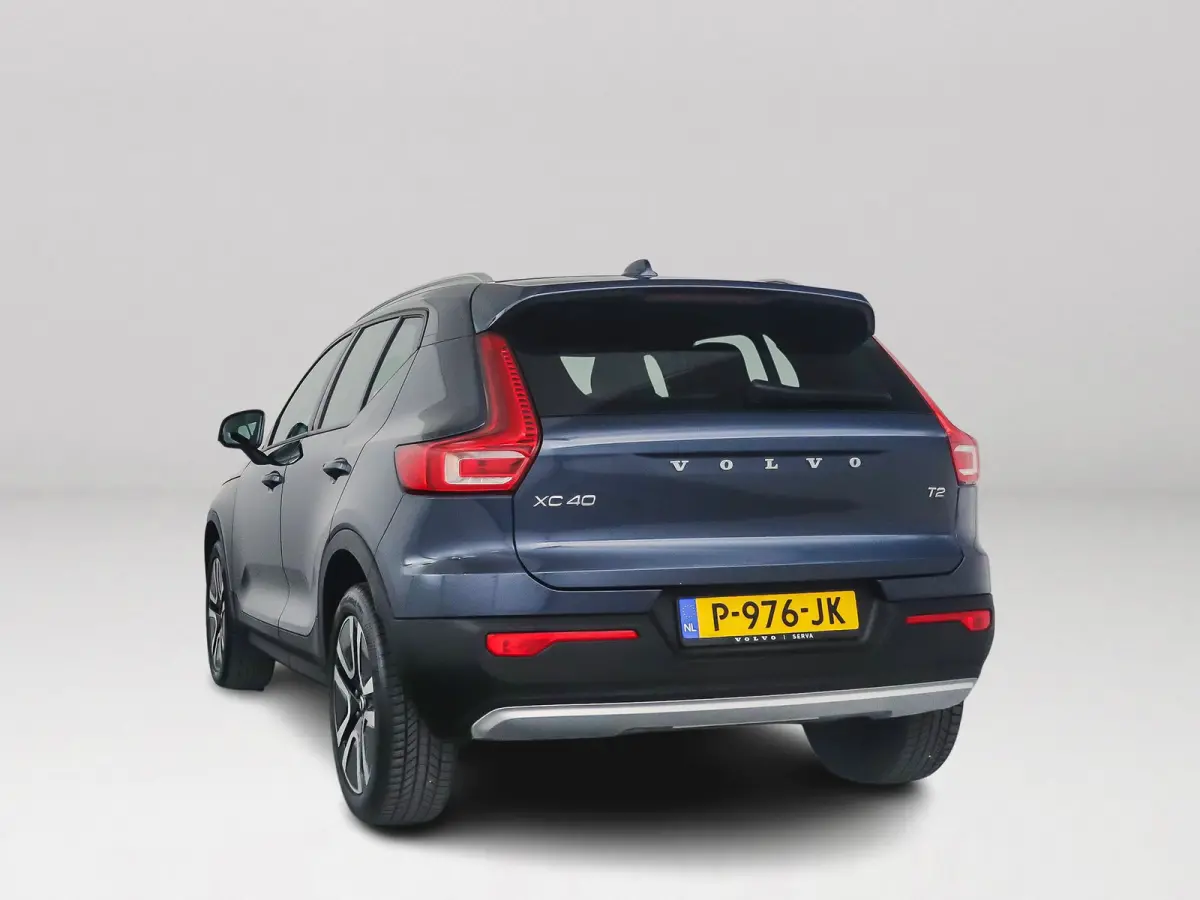 T2 Momentum Business | Park assist | Cruise control | Navigatie | Elektrische achterklep